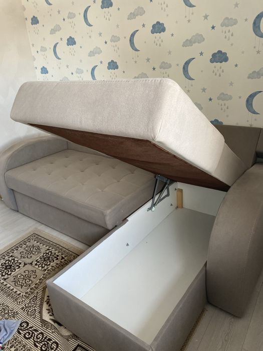 Кутовий диван ,диван розклалний