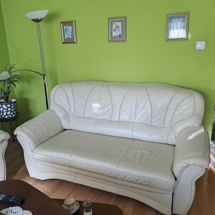 Sofa i 2 fotele, komplet, skóra naturalna, kolor ecru, używane.