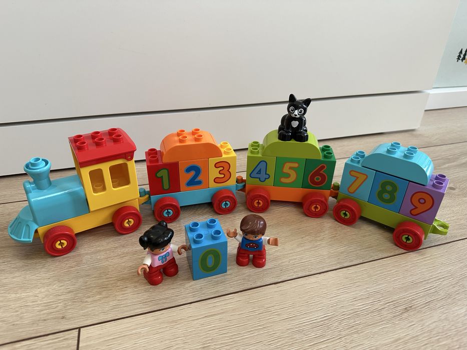 Duplo pociag z cyferkami