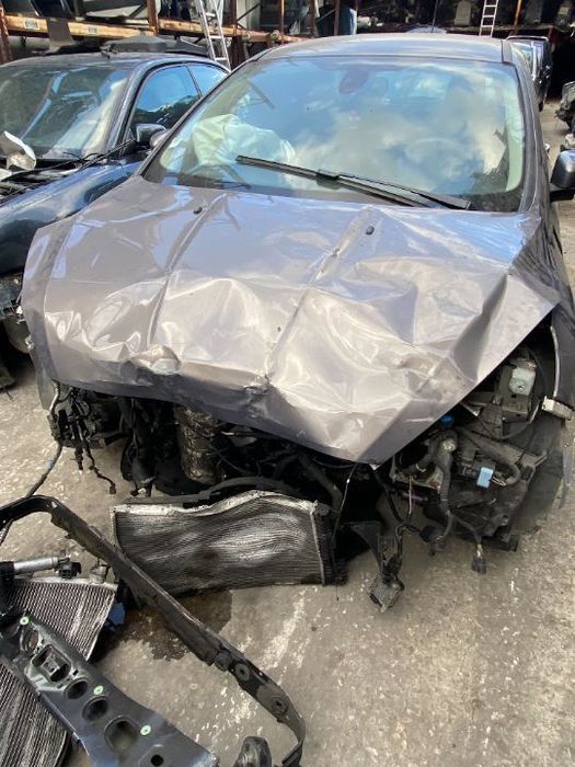 FORD FOCUS III Turnier  1.6 TDCi para peças