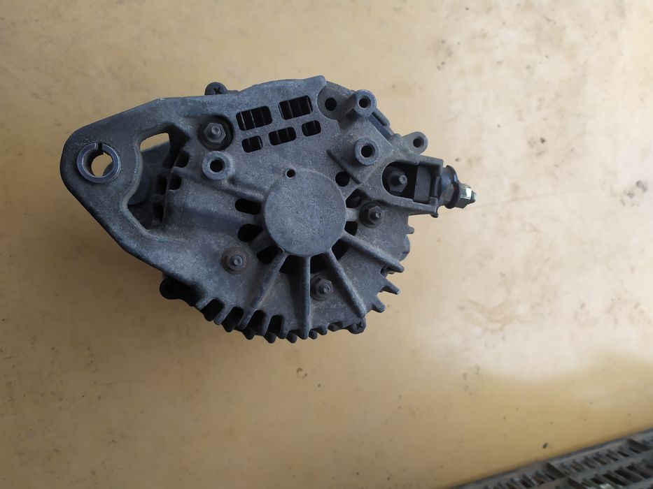 Генератор Nissan Almera N 16