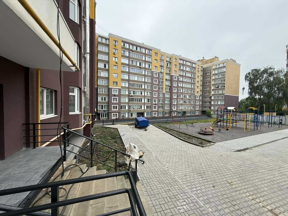 2к, Виставка - озерна, 2 поверх, ціна топ - озеро і парк є