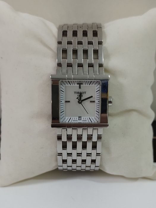 Relógio tissot modelo T02.1.181.81