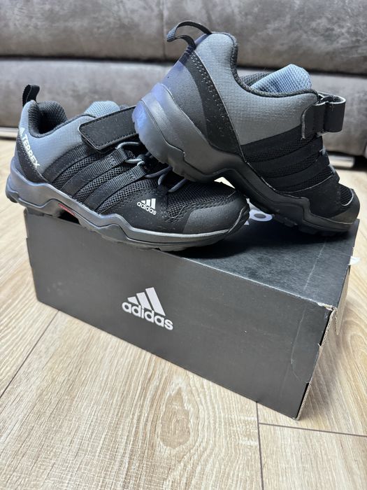 Трекінгові кросівки для хлопчика Adidas Terrex 30.5р - 19 см