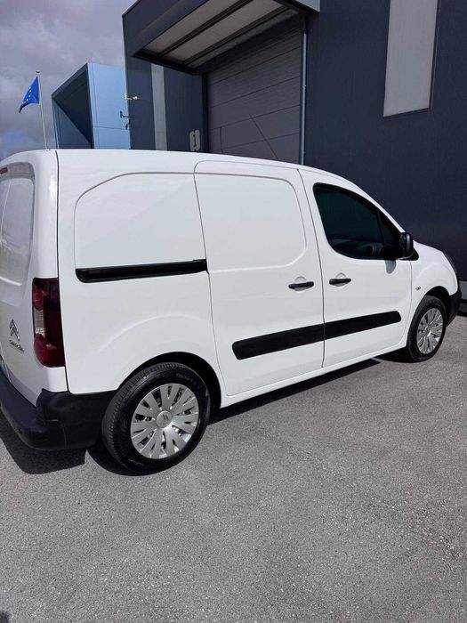 Citroen Berlinho 1.6 Blue HDI L1 Club 100CV (Caixa Automática)