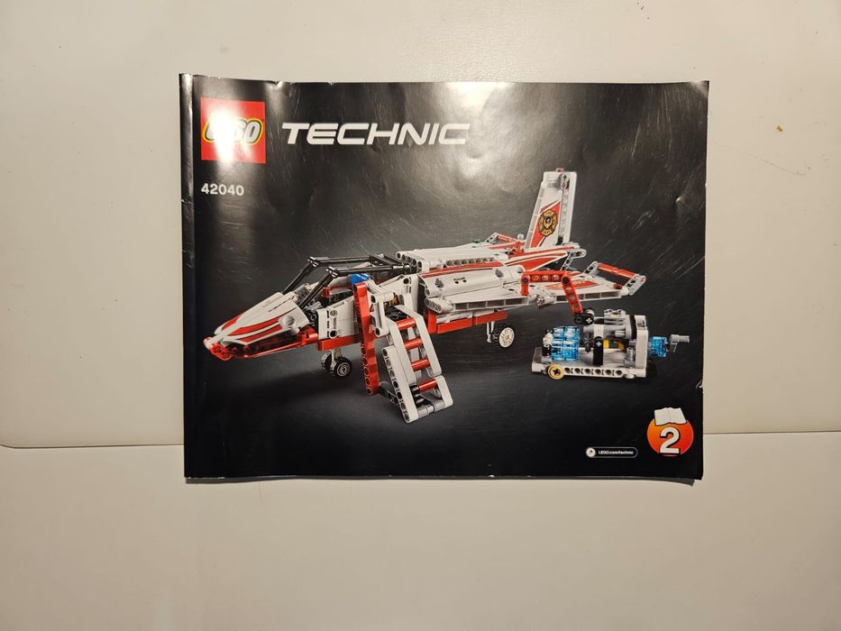Klocki LEGO Technic Samolot strażacki, 42040
