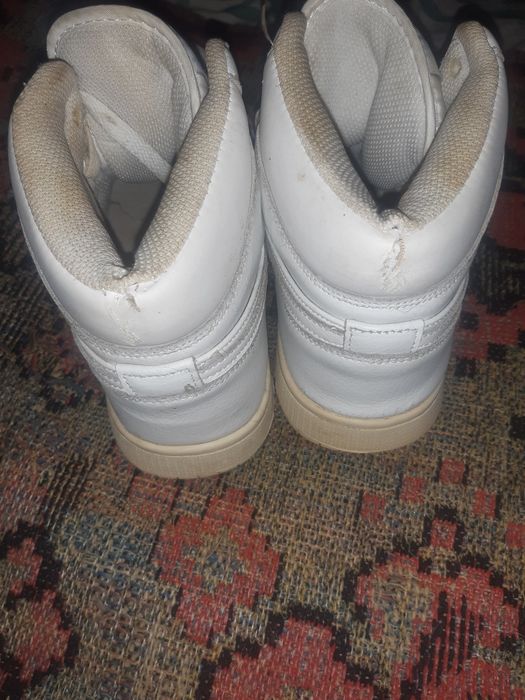 Кросівки Nike AIR JORDAN 1 MID