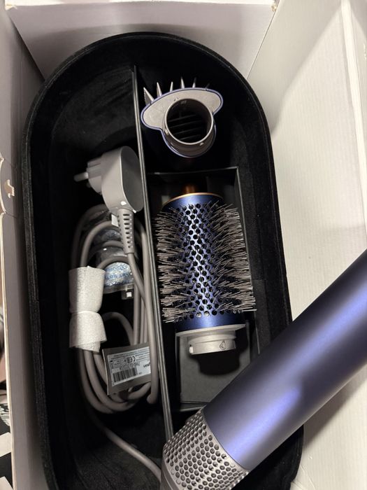 Dyson Airwrap complete long volumise