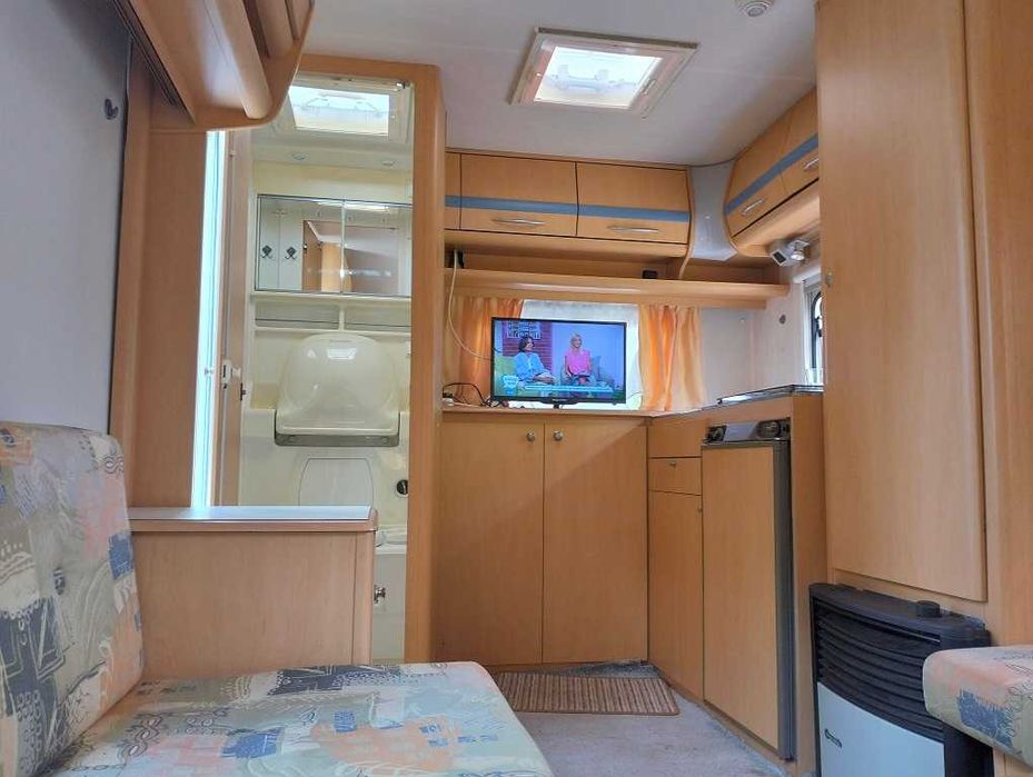 Bayerland europa  12 V, 220 V,gaz, przedsionek