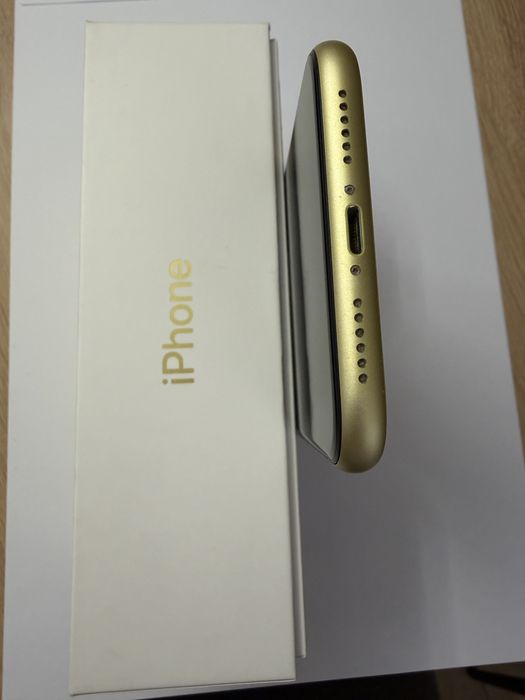 iPhone 11 stan b.dobry 64GB