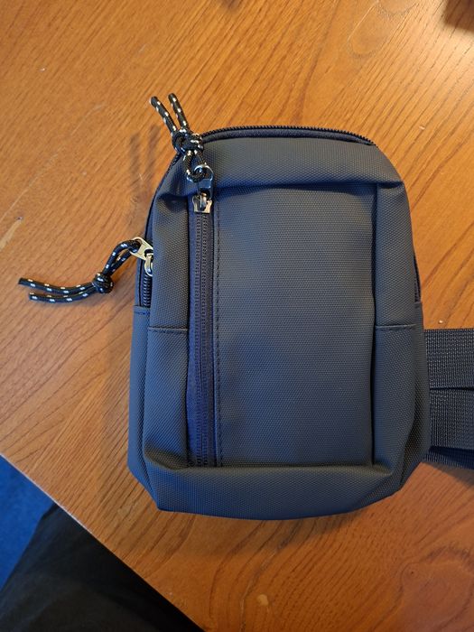 Bolsa tiracolo Azul escuro - NOVO
