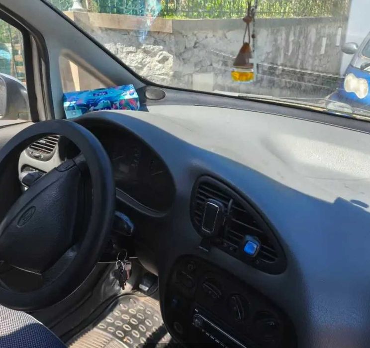 Ford Galaxy 1.9