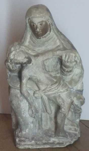 pietà, escultura religiosa do séc. XVII, em pedra calcária