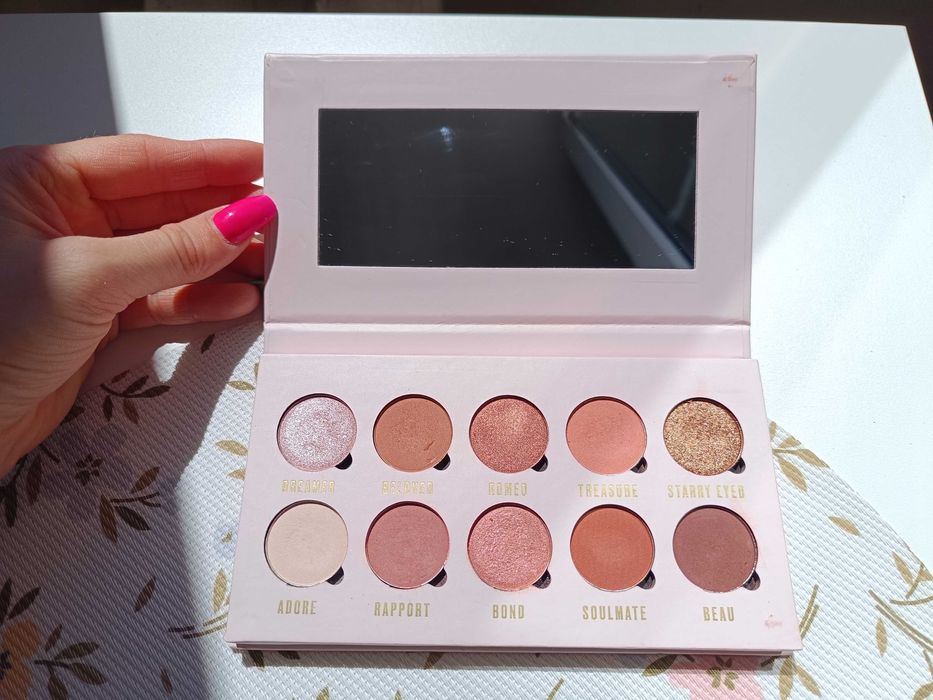 Paleta cieni Be in love with, Make up obsession