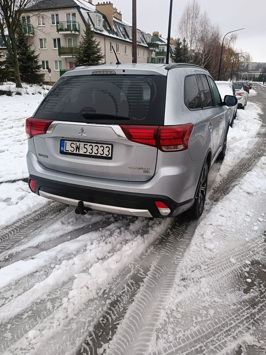 Mitsubishi Outlander III 2.4 benzyna niski przebieg