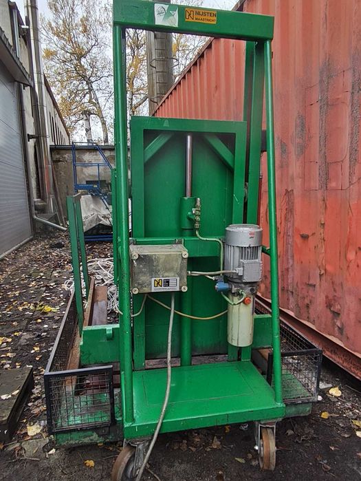 Podnośnik do palet hydrauliczny