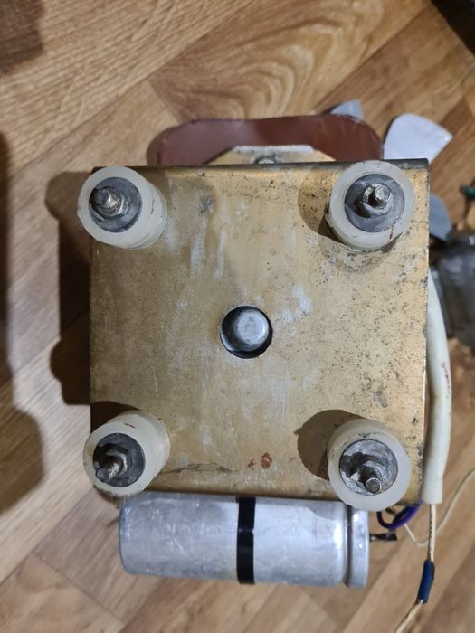 220в - 180Вт - 1350об/мин