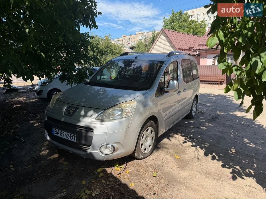 Продам Peugeot Partner 2011