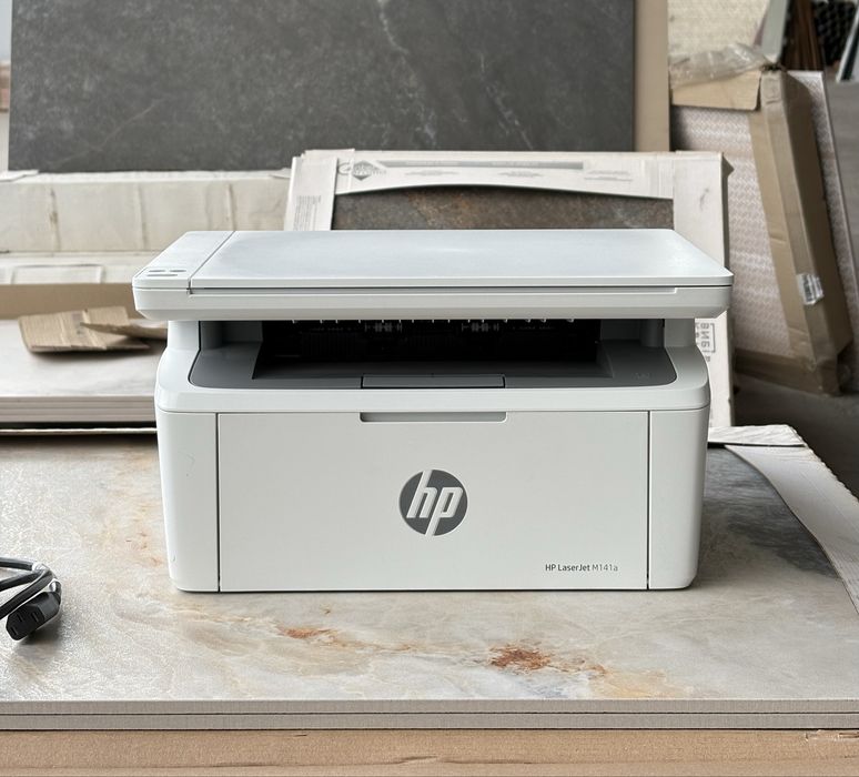 Принтер HP LasterJet M 141 a