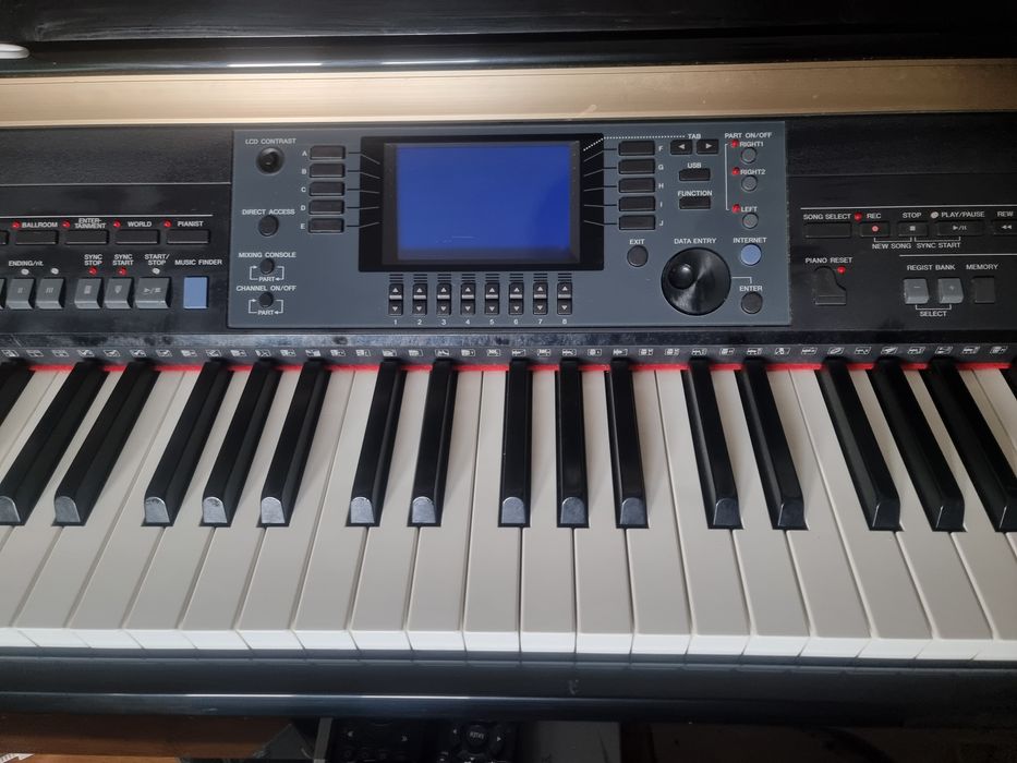 Piano elétrico Clavinova CVP-501