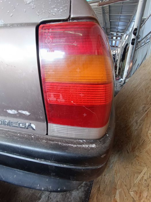 Стоп Опель Омега А Задние фары Стопы Opel Omega A Седан