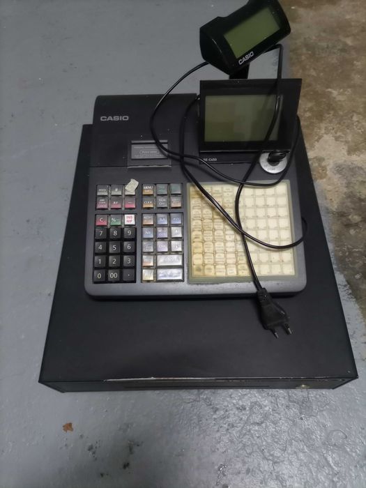 2 Registadoras com gaveta.