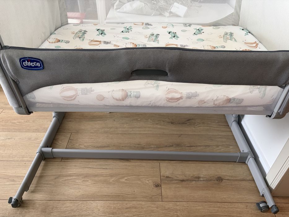 Łóżeczko  Chicco next2me magic