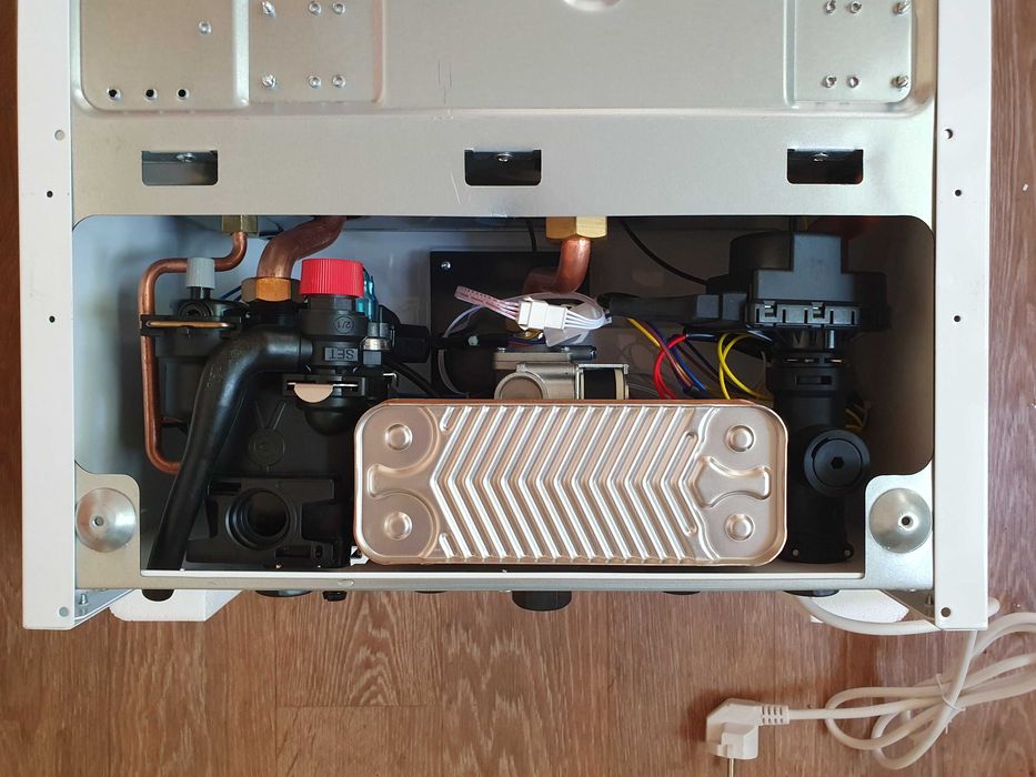 Котел RENS RGB 24 кВт двухконтурный, турбированный с дымоходом