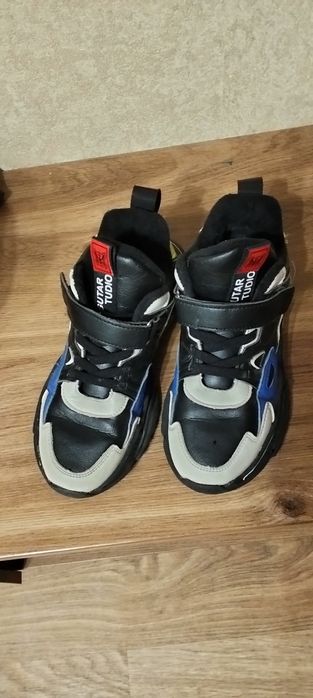 Кроссовки на мальчика