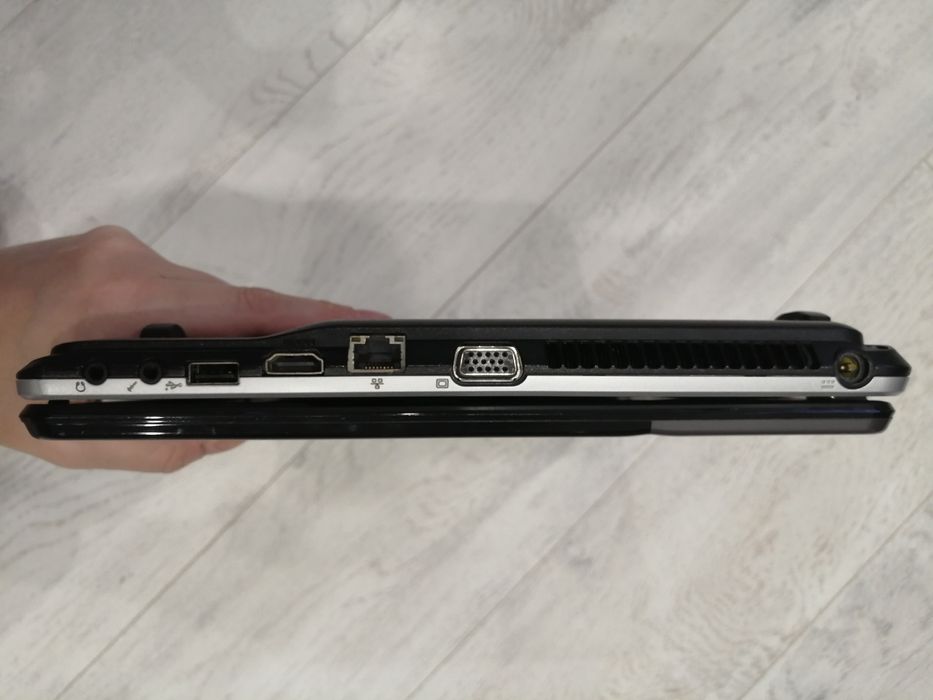 Ноутбук Emachines E730Z series