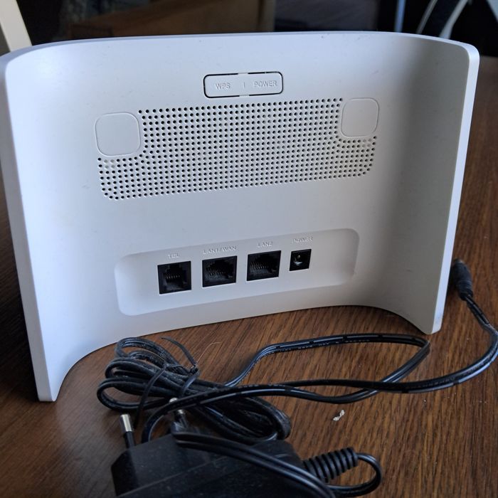TCL LinkHub router HH63V1