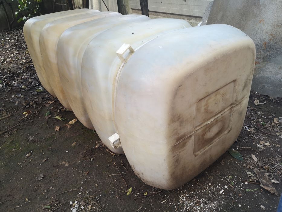 Contentor / Depósito / Cisterna 1000 Litros