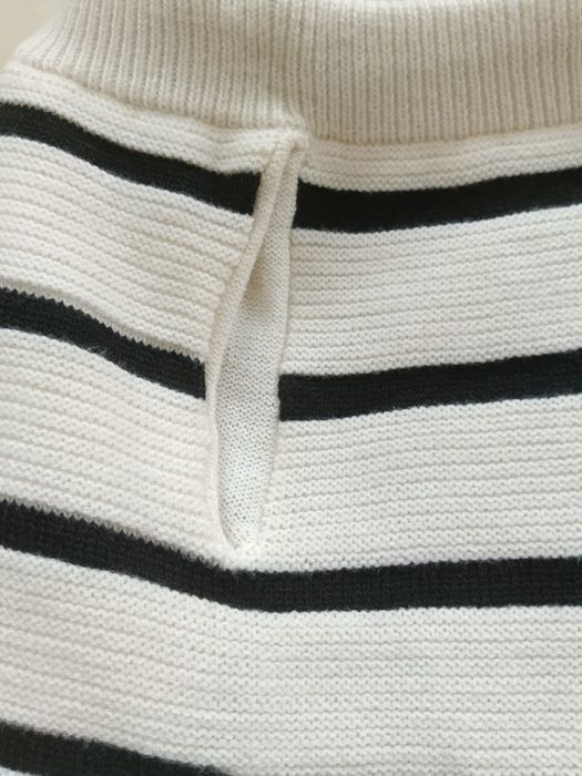 Модні жіночі в'язані шорти білі у чорну смужку, M розмір 
Нит