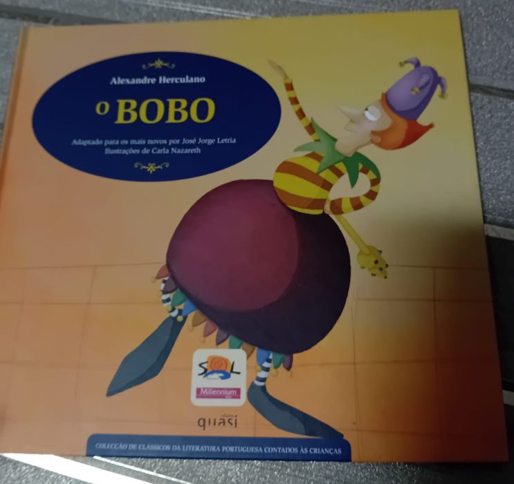 Diversos livros infanto-juvenis