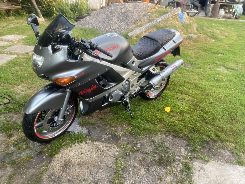 Kawasaki zzr 400