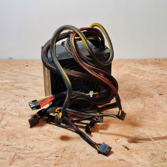 Zasilacz Komputerowy Corsair VS-550 550 W 80 PLUS ATX SATA Molex GPU