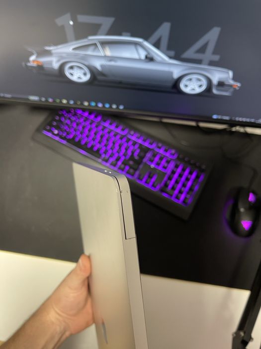 MacBook Pro 16inch, i9 64ОЗУ 2019