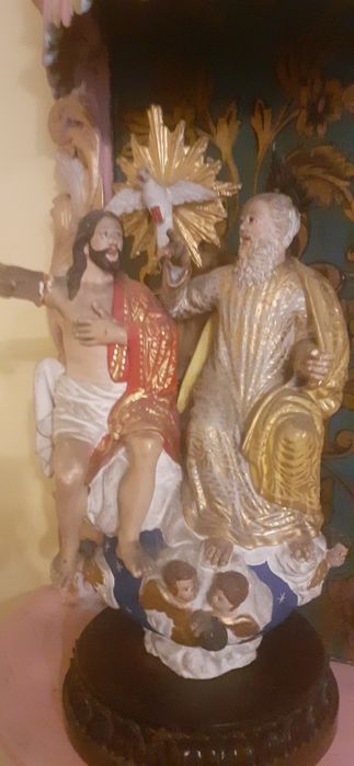 Linda Peça de Arte Sacra Terra Cota e Madeira