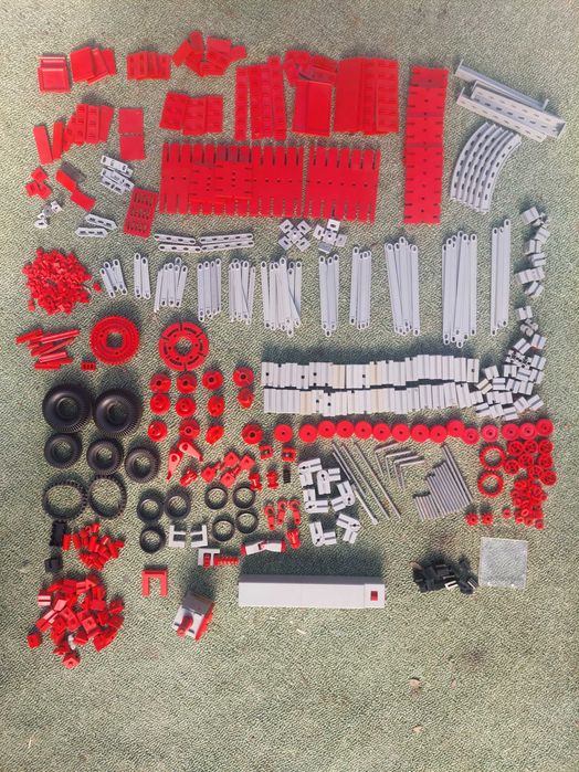 Caixas Fischertechnik: 100v, 50/2, 100 e mot1
de 1970