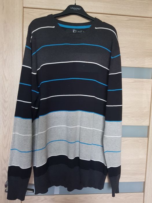 Sweter firmy By INDENTITY