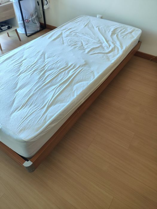 Cama individual 2m/90cm com colchão
