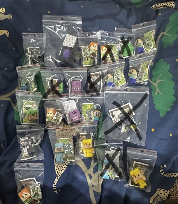 Kinder joy minecraft ( cena za sztuke)