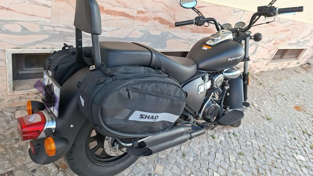 TROCO/VENDO Moto Keeway IMPECÁVEL 2022 - TROCO por Carro