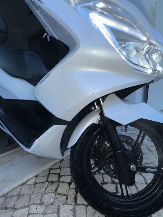 Pcx do ano 2015 bem estimada