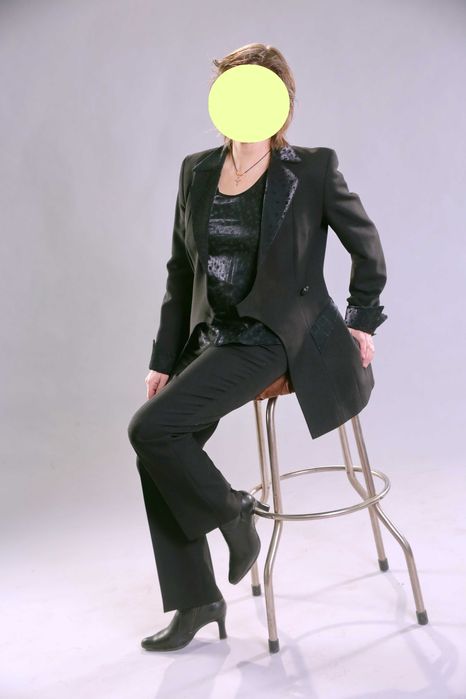 Костюм женский брючный