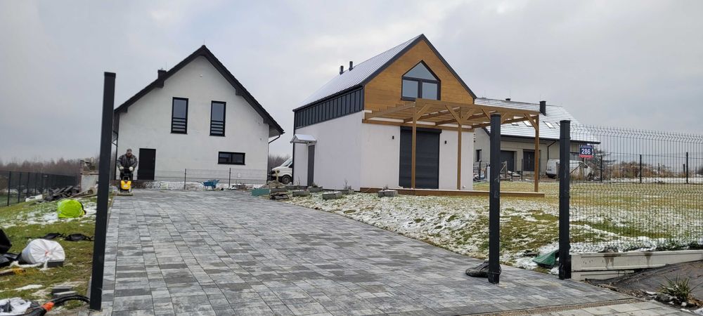 1zł Ukladanie kostki brukowej