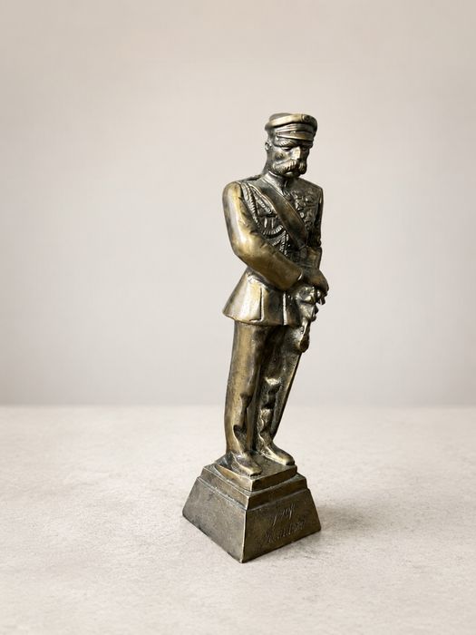 Józef Piłsudski – ciężka figura z brązu/mosiądzu 28 cm, 2,45 kg
