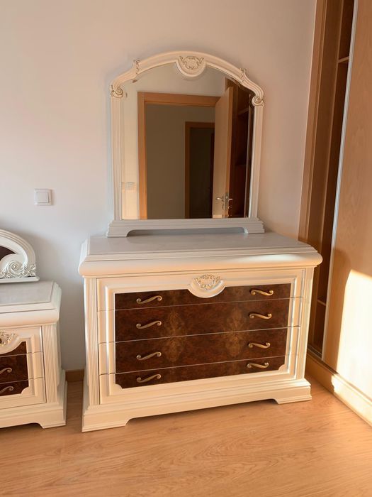 Quarto completo restaurado de esposição