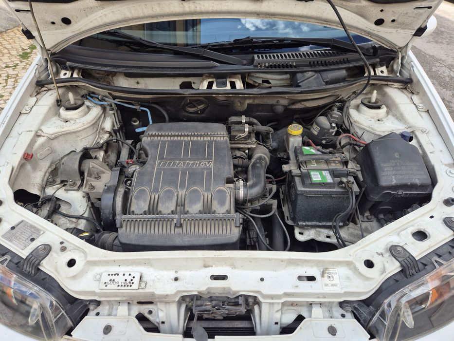 Punto 1.2 80cv ano 2001  com A/C