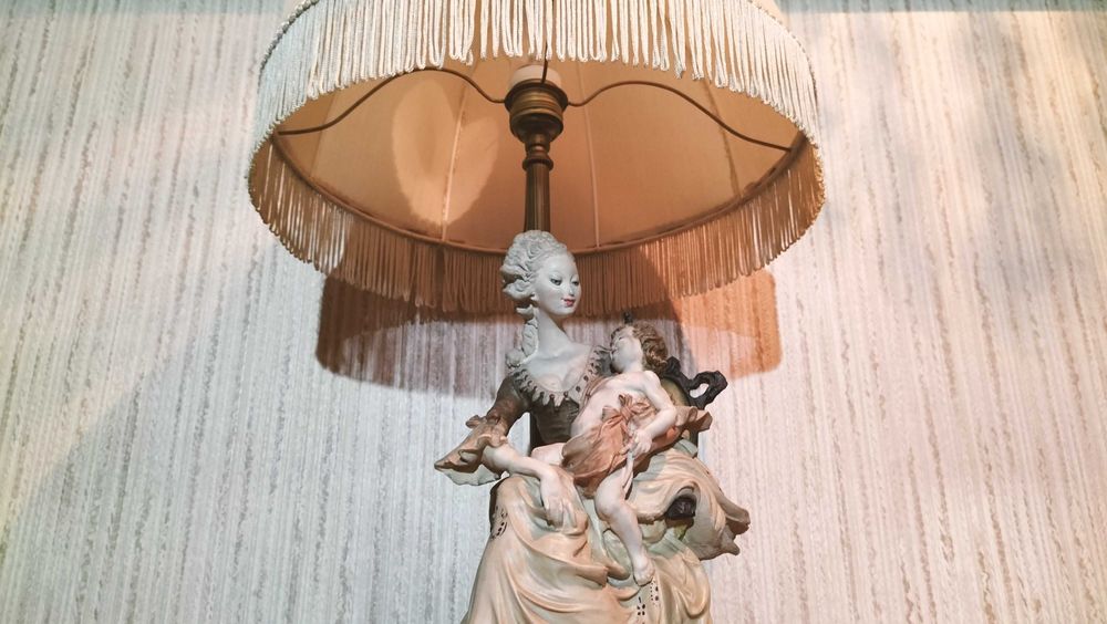 Antiguidade - Candeeiro de mesa raro - aceito propostas